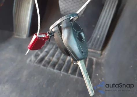 2004 BMW 330I from USA, damaged, VIN WBAEV53454KM37180